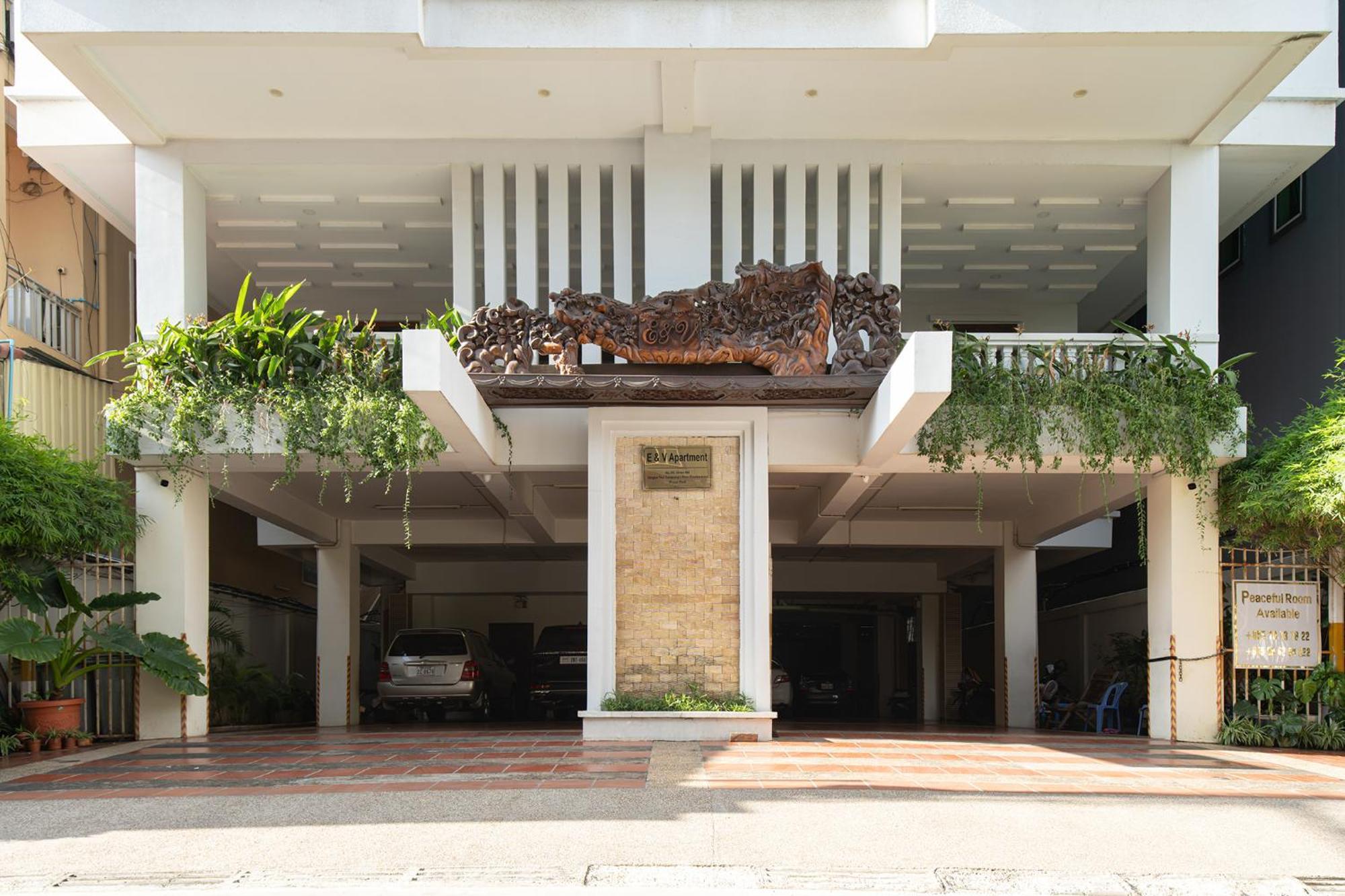 E&V Apartment Phnom Penh Exteriör bild
